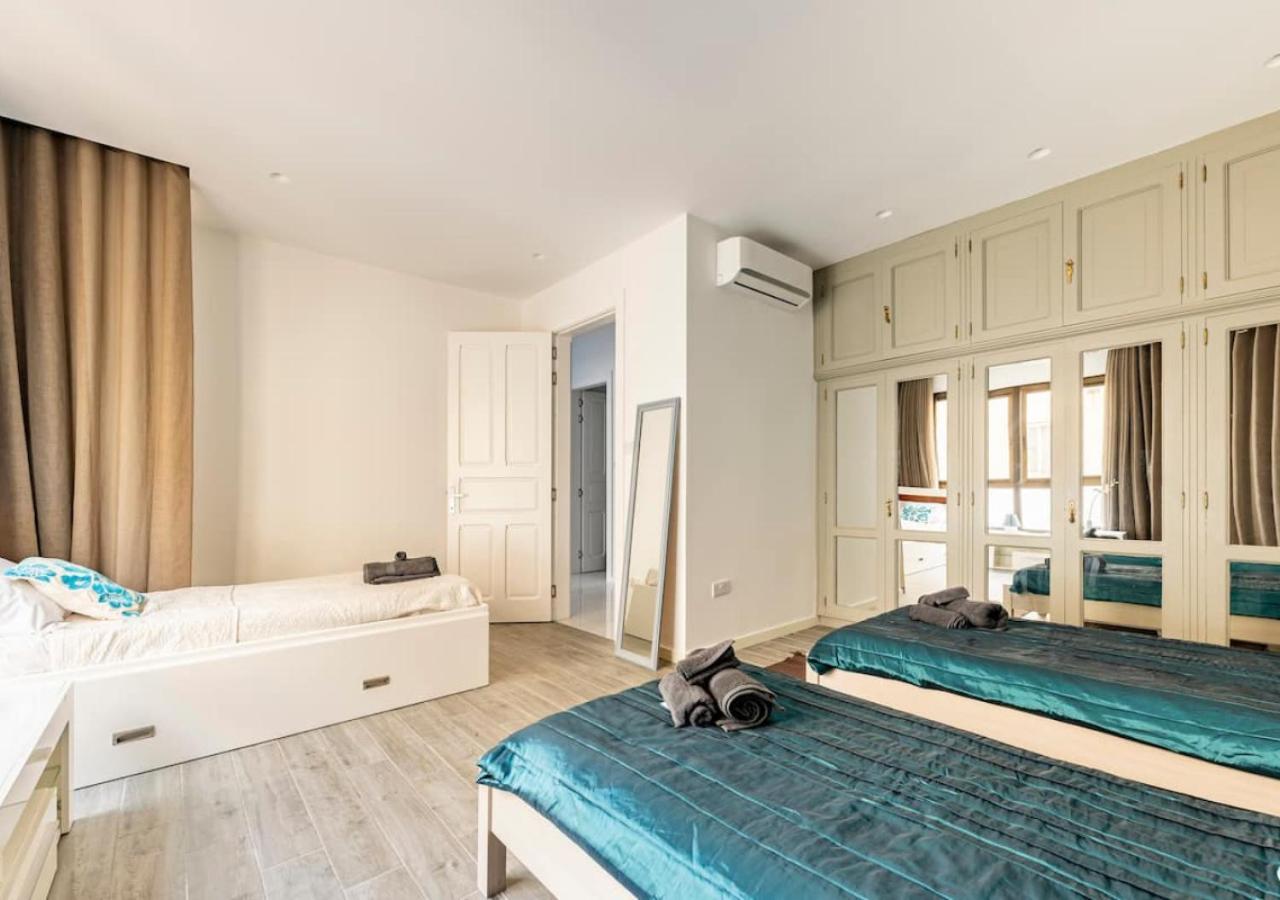 Sea View Luxury Haven Living & 3Bedrooms Seafront Слима Экстерьер фото